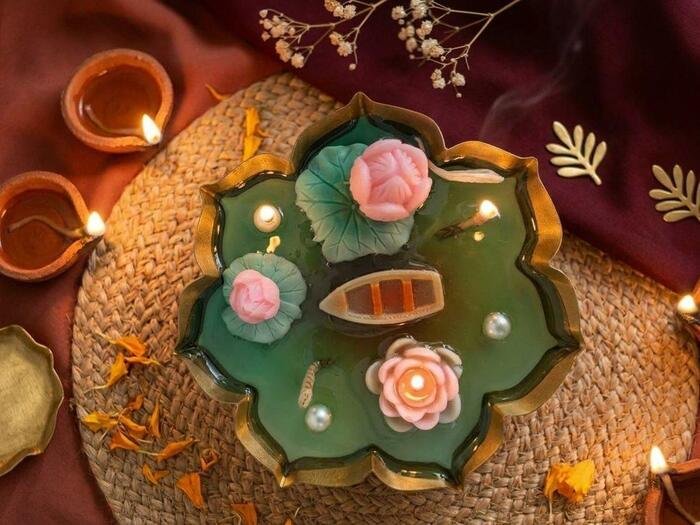 Lily pond urli candle