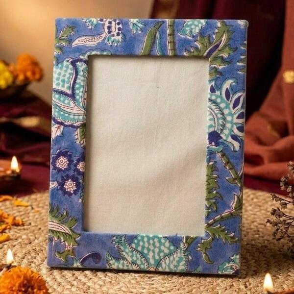 Blue floral photo frame